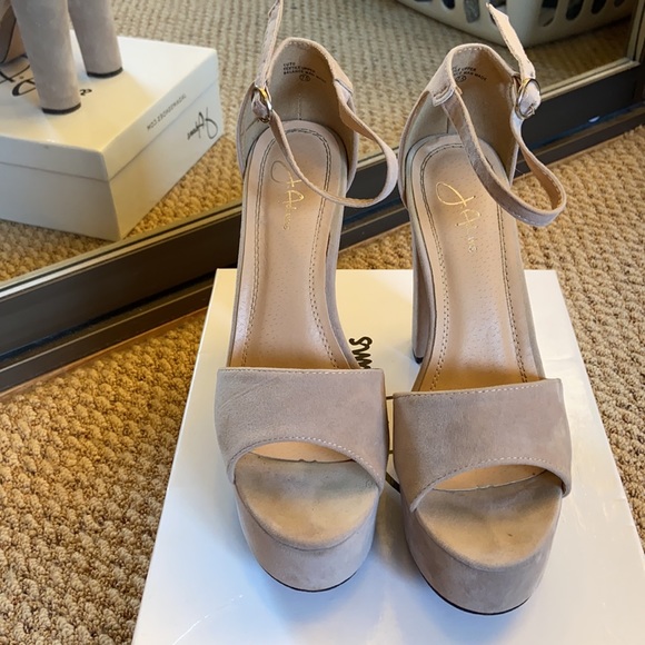 J Adams Suede Platform Heels - 7.5 - Picture 5 of 9